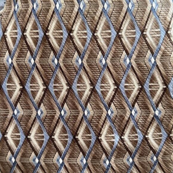 Cambridge Classics 100% Silk Tie - Picture 5 of 5